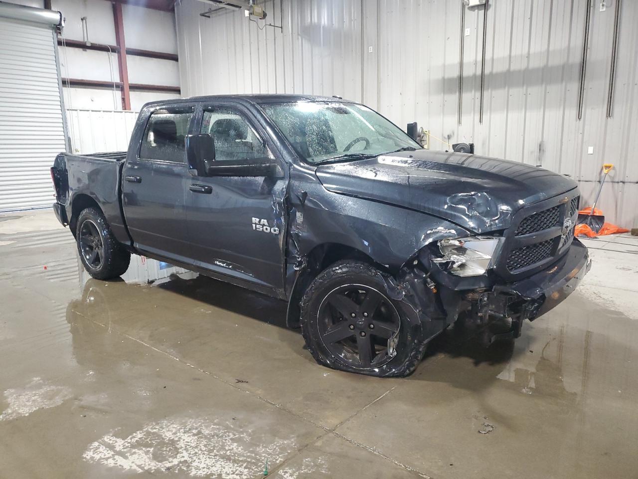 2017 RAM 1500 ST - Image 4