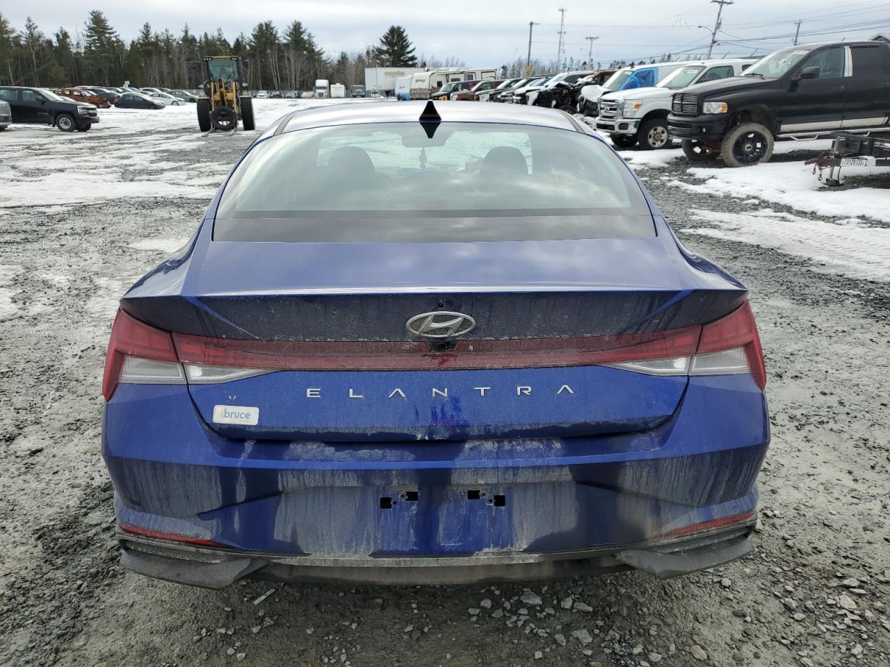2023 HYUNDAI ELANTRA SE - Image 6