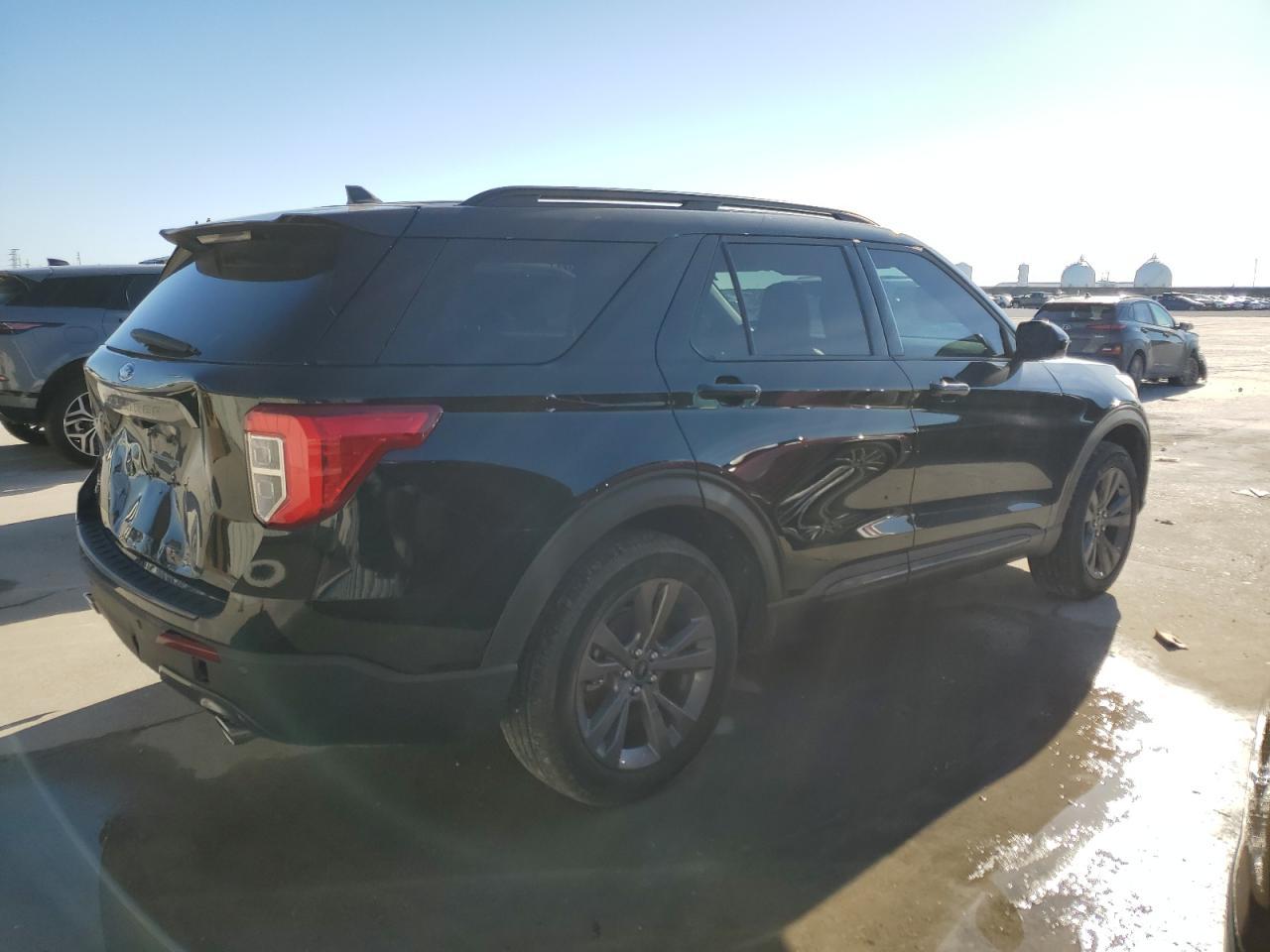 2023 FORD EXPLORER X - Image 3