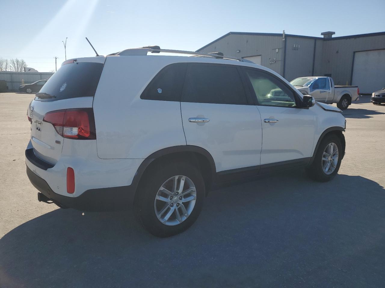 2015 KIA SORENTO LX - Image 3