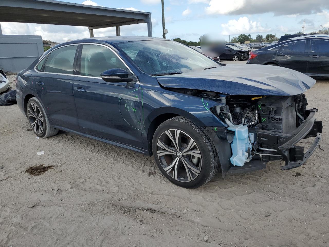 2022 VOLKSWAGEN PASSAT SE - Image 4
