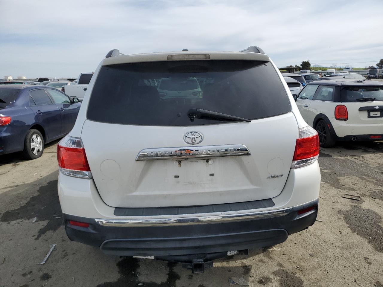 2011 TOYOTA HIGHLANDER - Фото 6