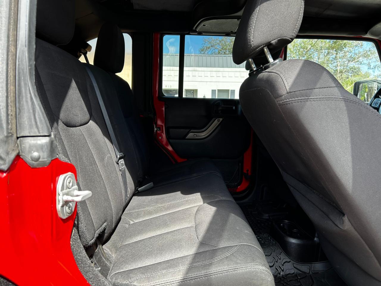 2015 JEEP WRANGLER U - Image 6