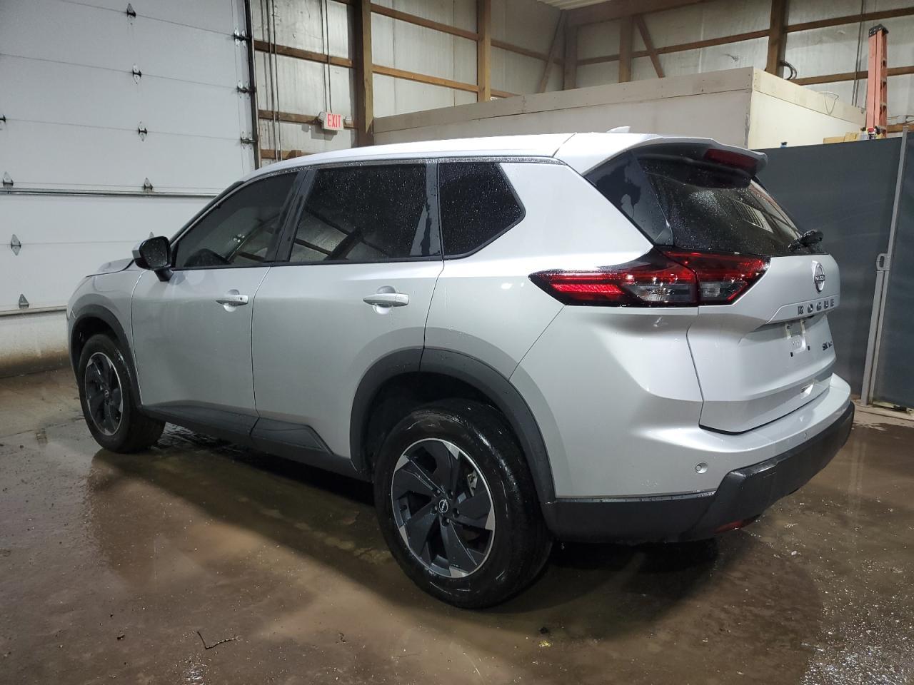 2024 NISSAN ROGUE SV - Image 2