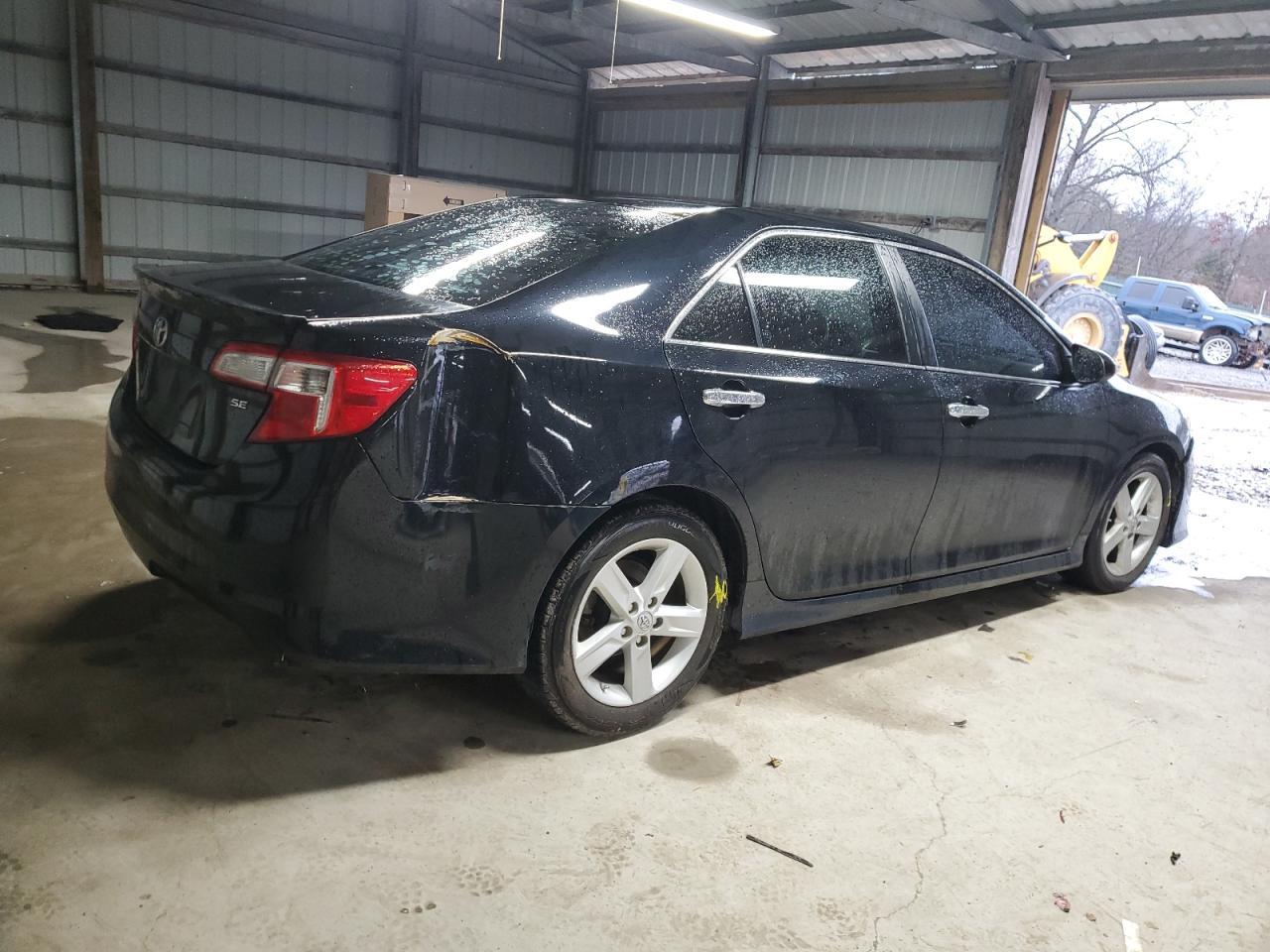 2014 TOYOTA CAMRY L - Фото 3