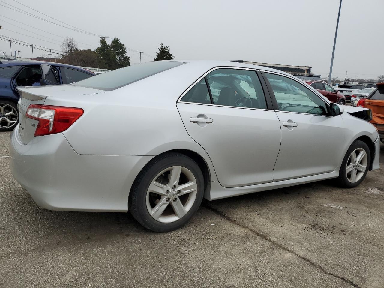 2014 TOYOTA CAMRY L - Image 3