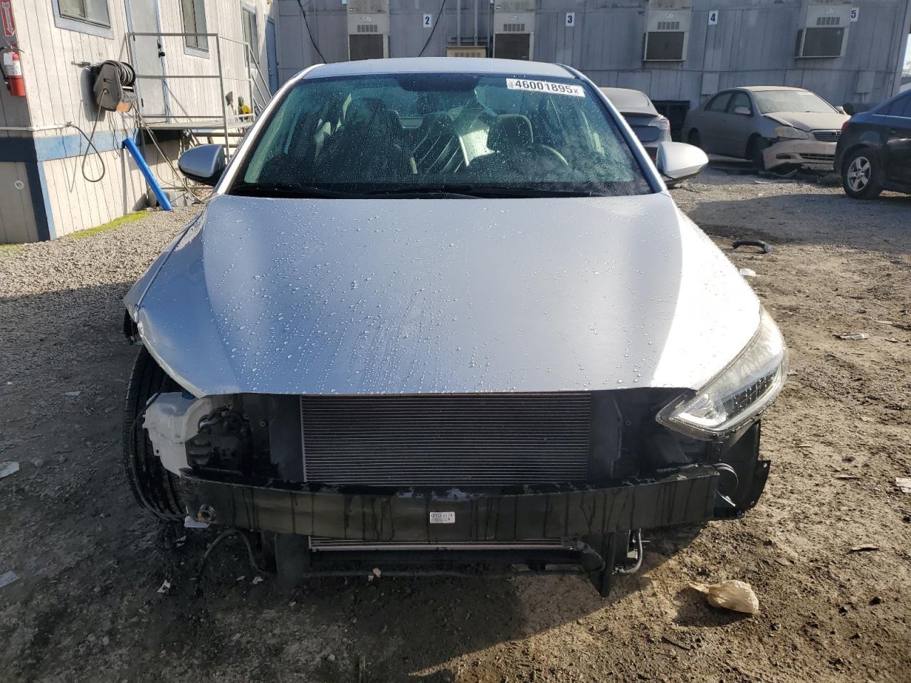 2018 HYUNDAI ELANTRA SE - Фото 5