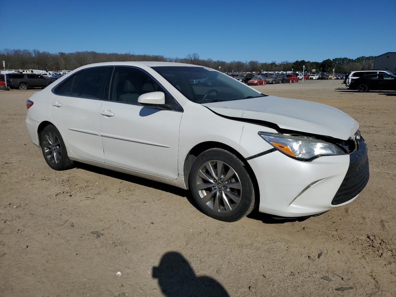 2017 TOYOTA CAMRY LE - Image 4