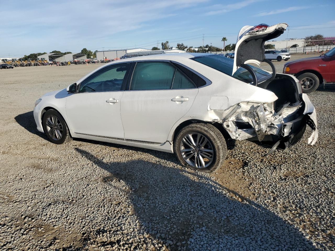 2017 TOYOTA CAMRY LE - Image 2