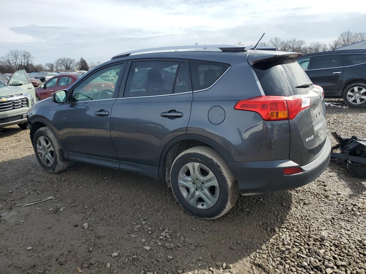 2014 TOYOTA RAV4 LE - Фото 2