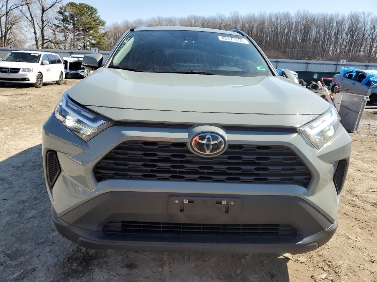 2022 TOYOTA RAV4 XLE - Фото 5