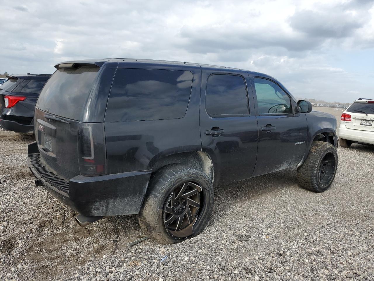 2012 GMC YUKON DENA - Image 3