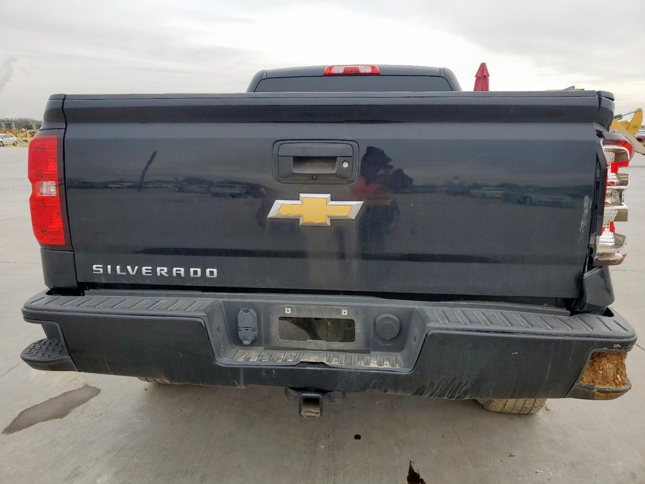 2018 CHEVROLET SILVERADO - Image 6
