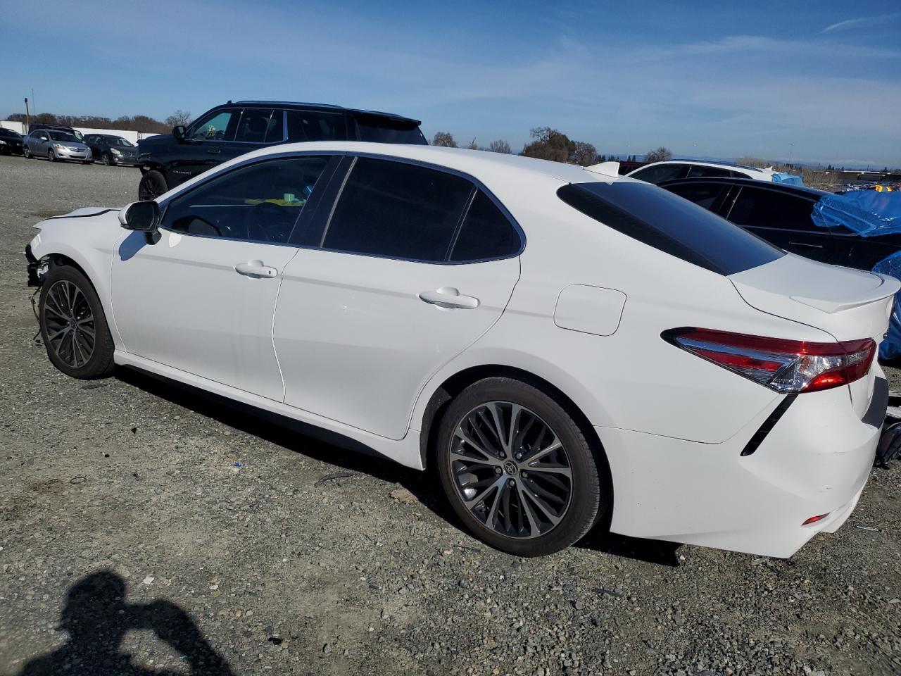 2020 TOYOTA CAMRY SE - Image 2