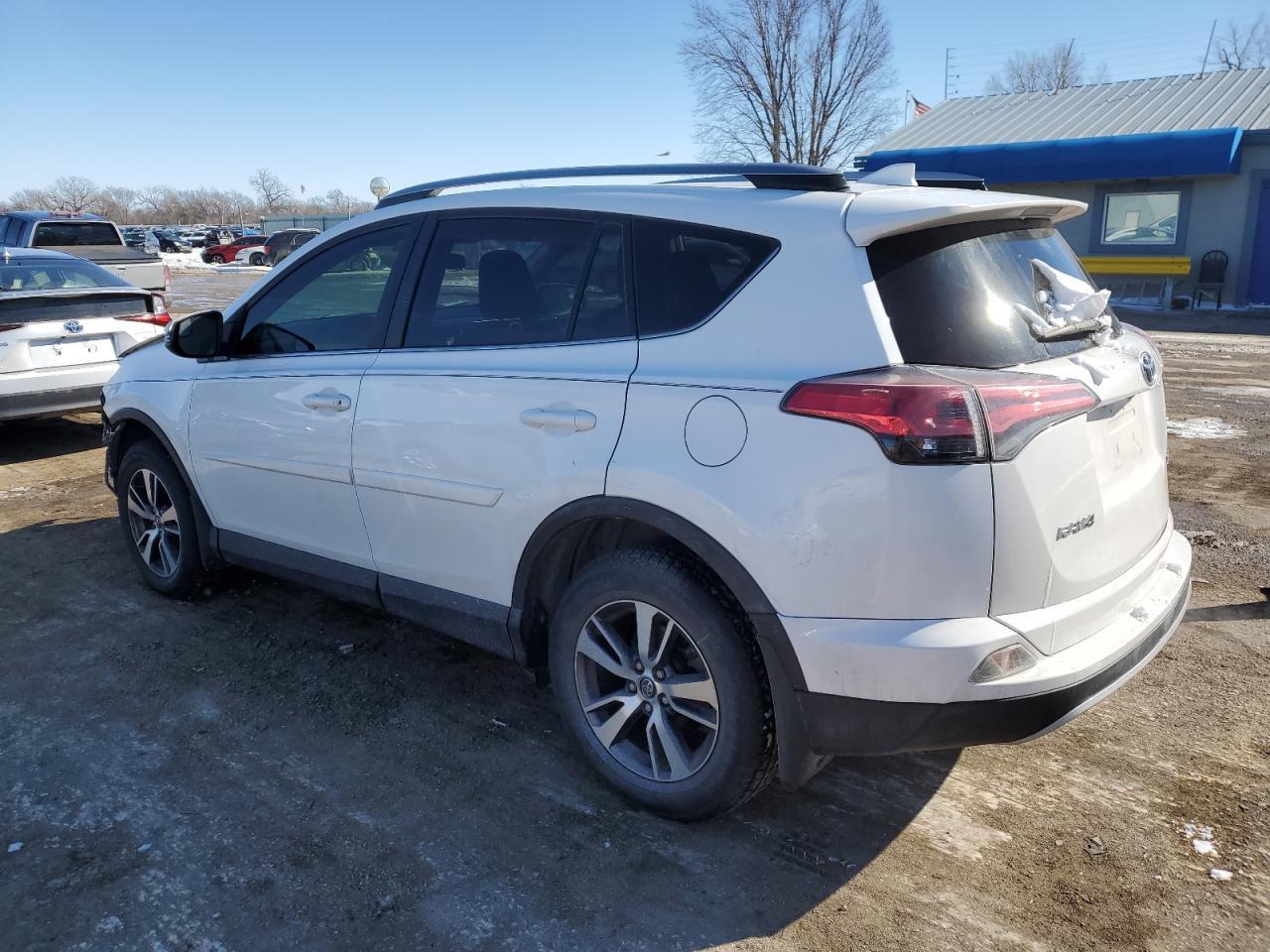 2017 TOYOTA RAV4 XLE - Фото 2