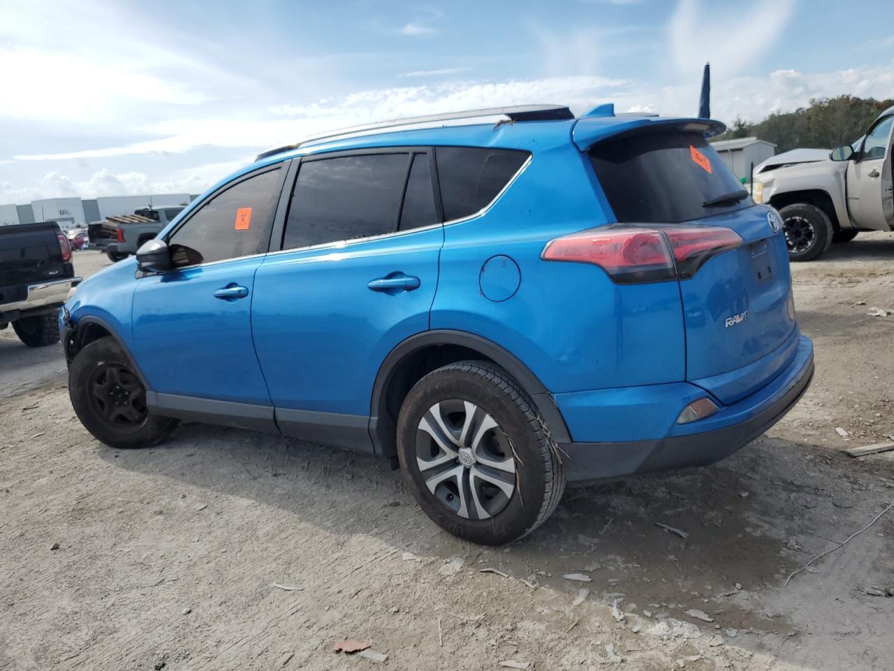 2018 TOYOTA RAV4 LE - Image 2