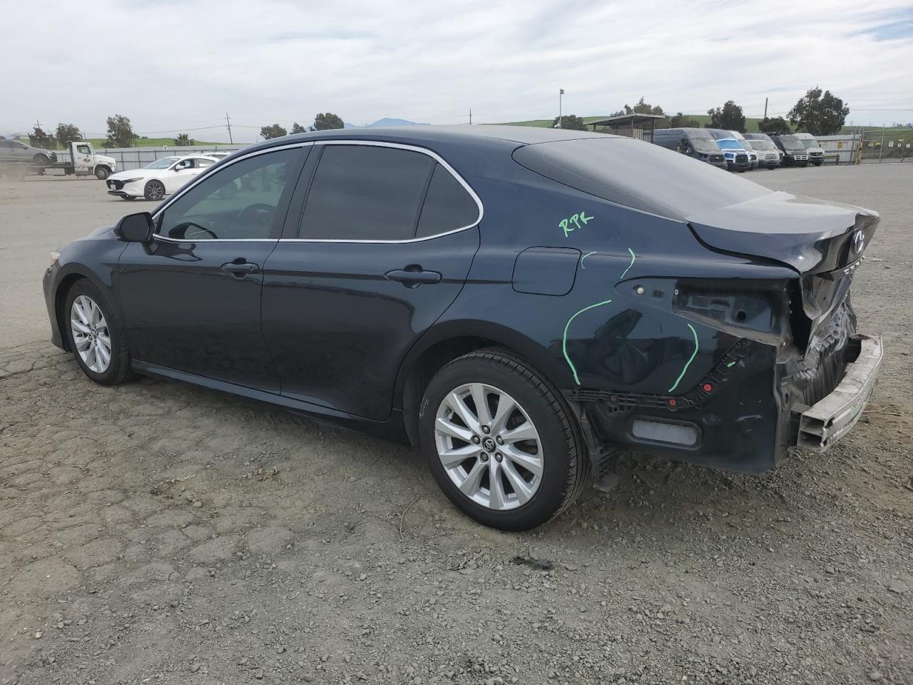 2018 TOYOTA CAMRY L - Фото 2