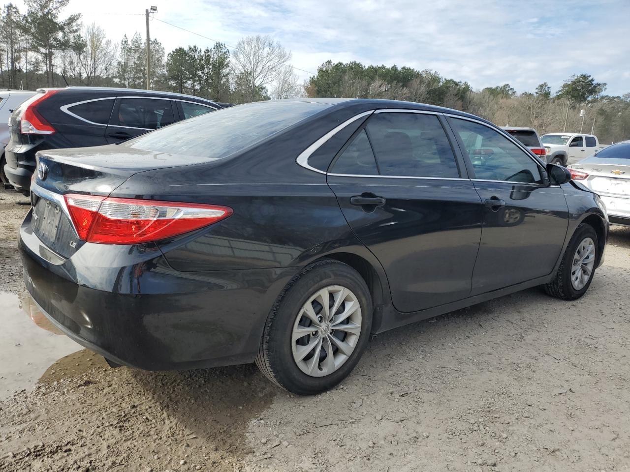 2017 TOYOTA CAMRY LE - Фото 3