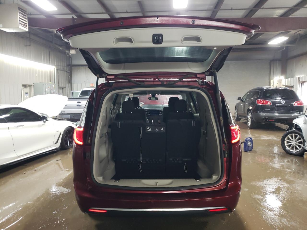 2017 CHRYSLER PACIFICA T - Image 6