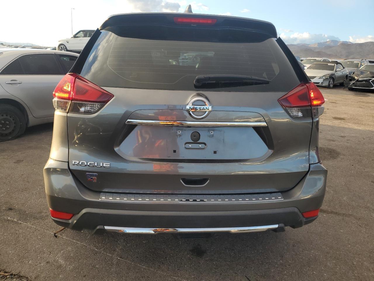 2018 NISSAN ROGUE S - Фото 6