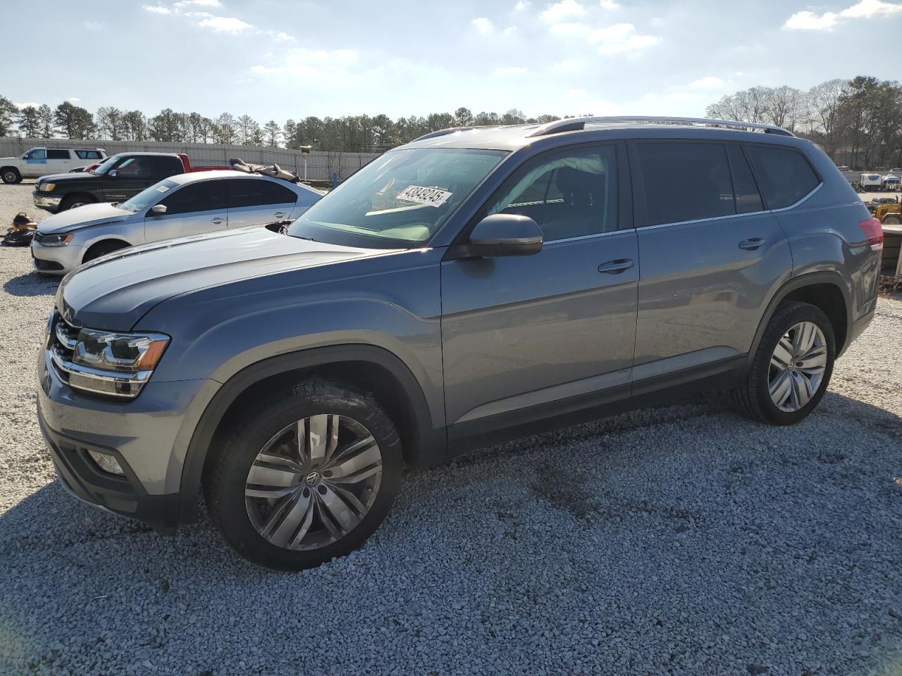 2019 VOLKSWAGEN ATLAS SE car image