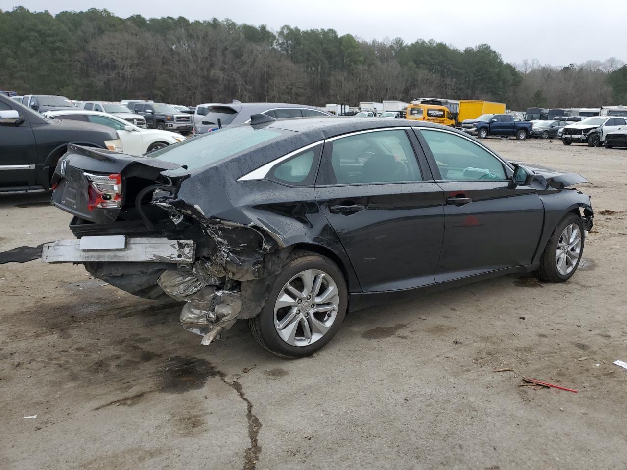 2018 HONDA ACCORD LX - Image 3