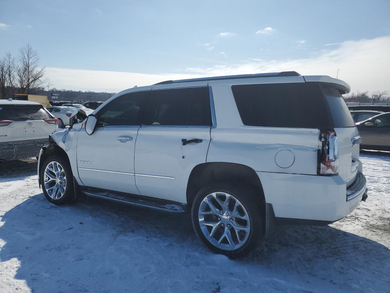 2017 GMC YUKON DENA - Фото 2