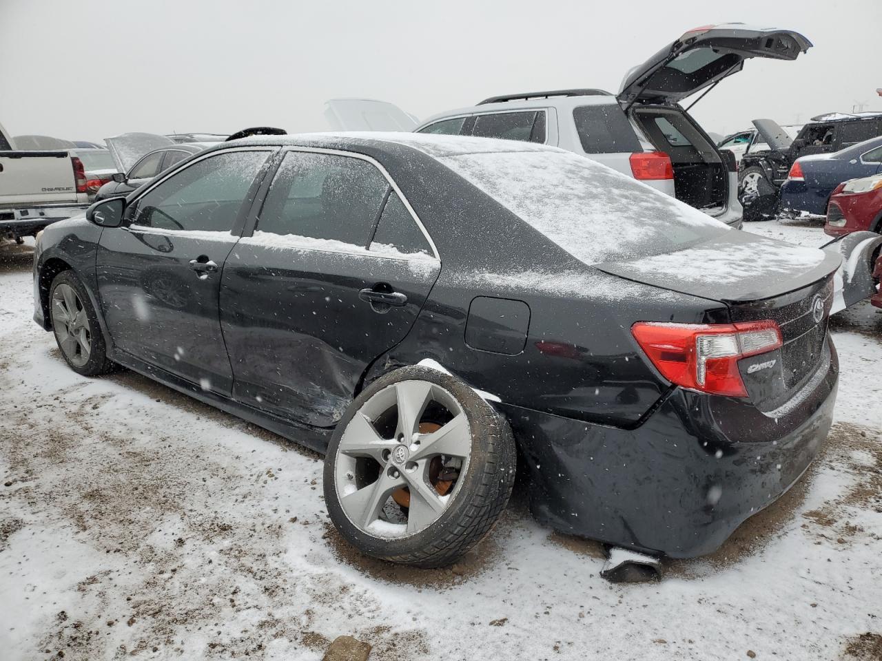2014 TOYOTA CAMRY L - Фото 2