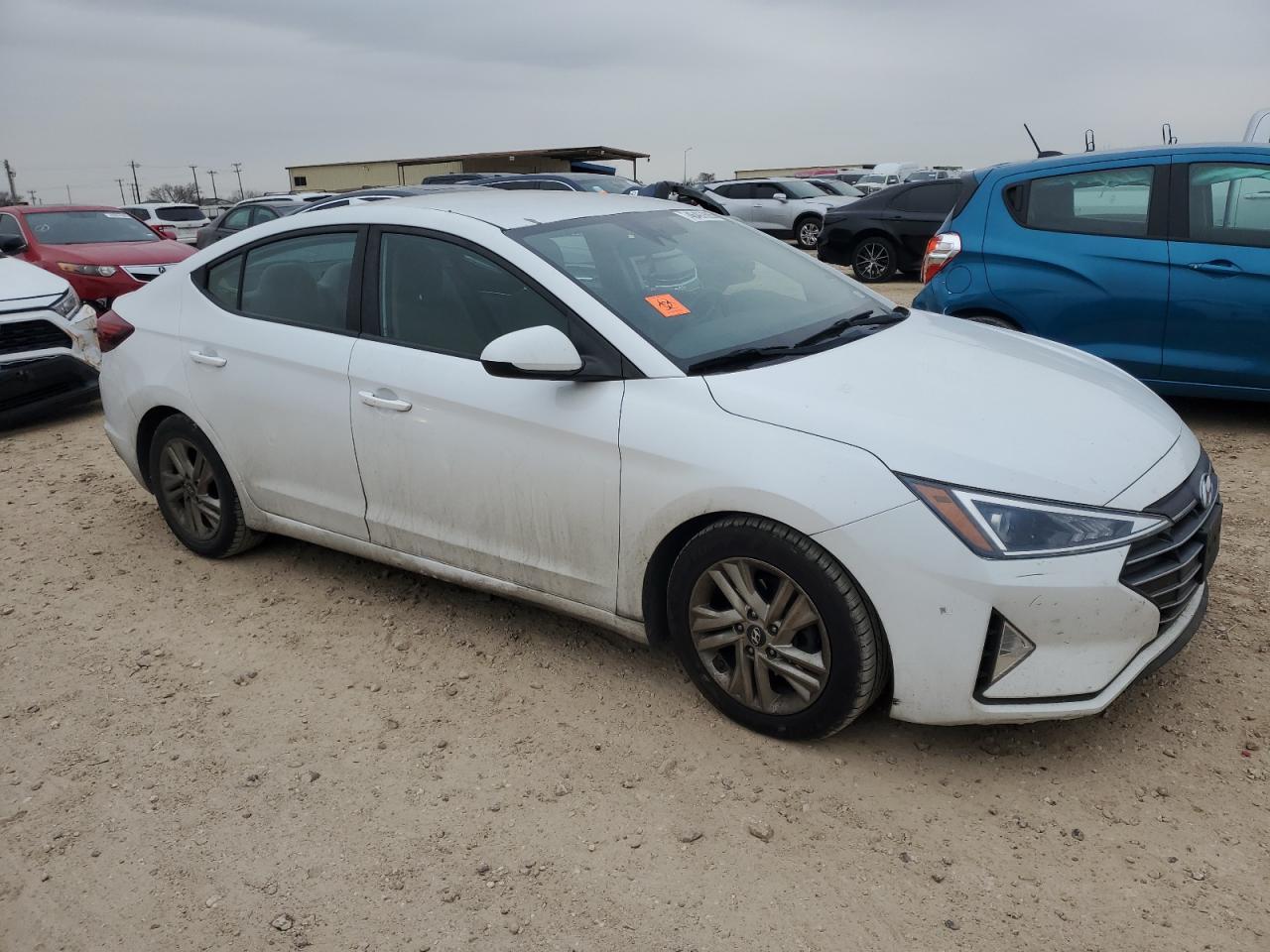 2019 HYUNDAI ELANTRA SE - Фото 4