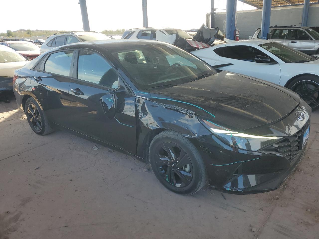 2022 HYUNDAI ELANTRA SE - Фото 4