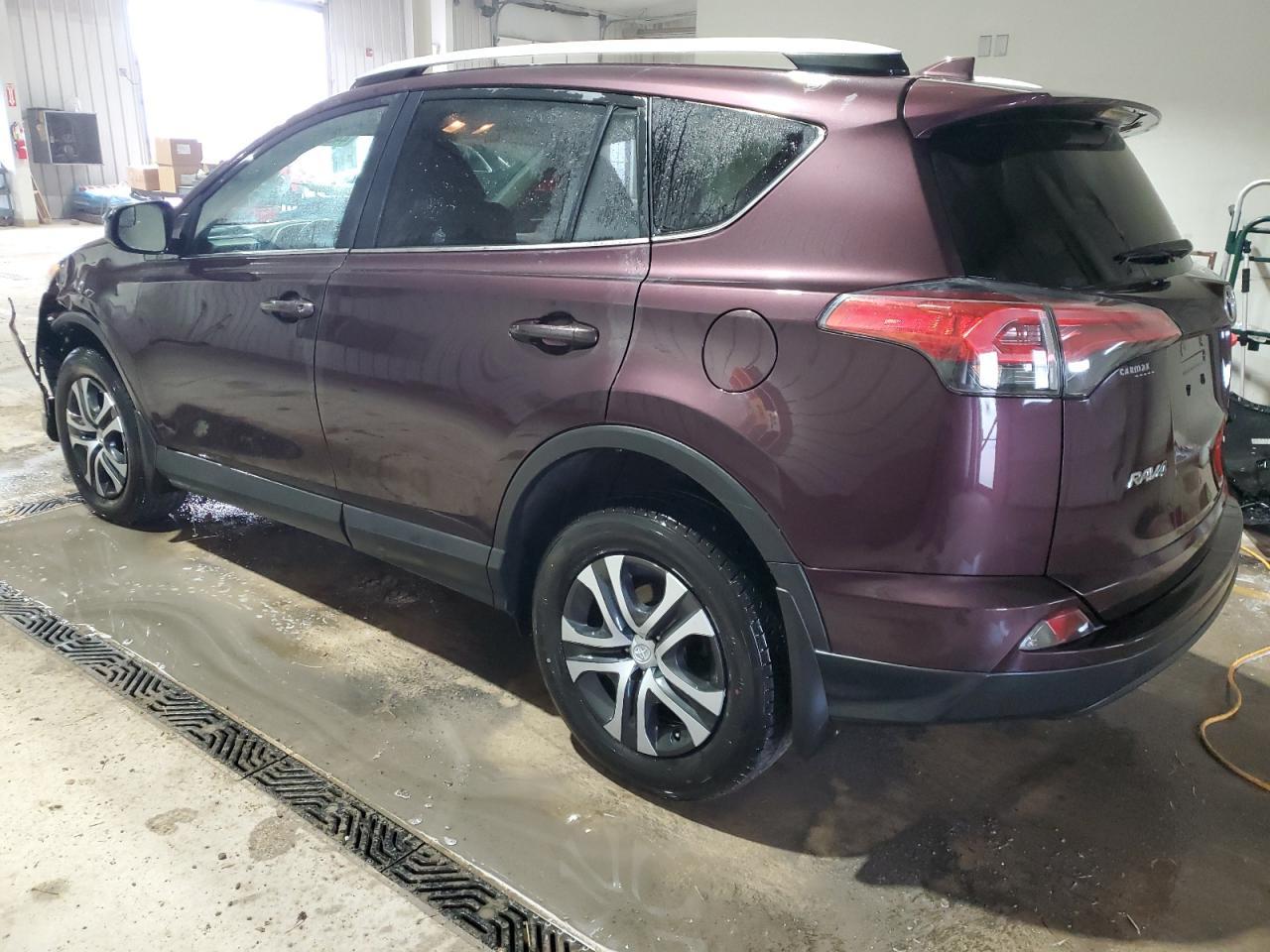 2016 TOYOTA RAV4 LE - Фото 2