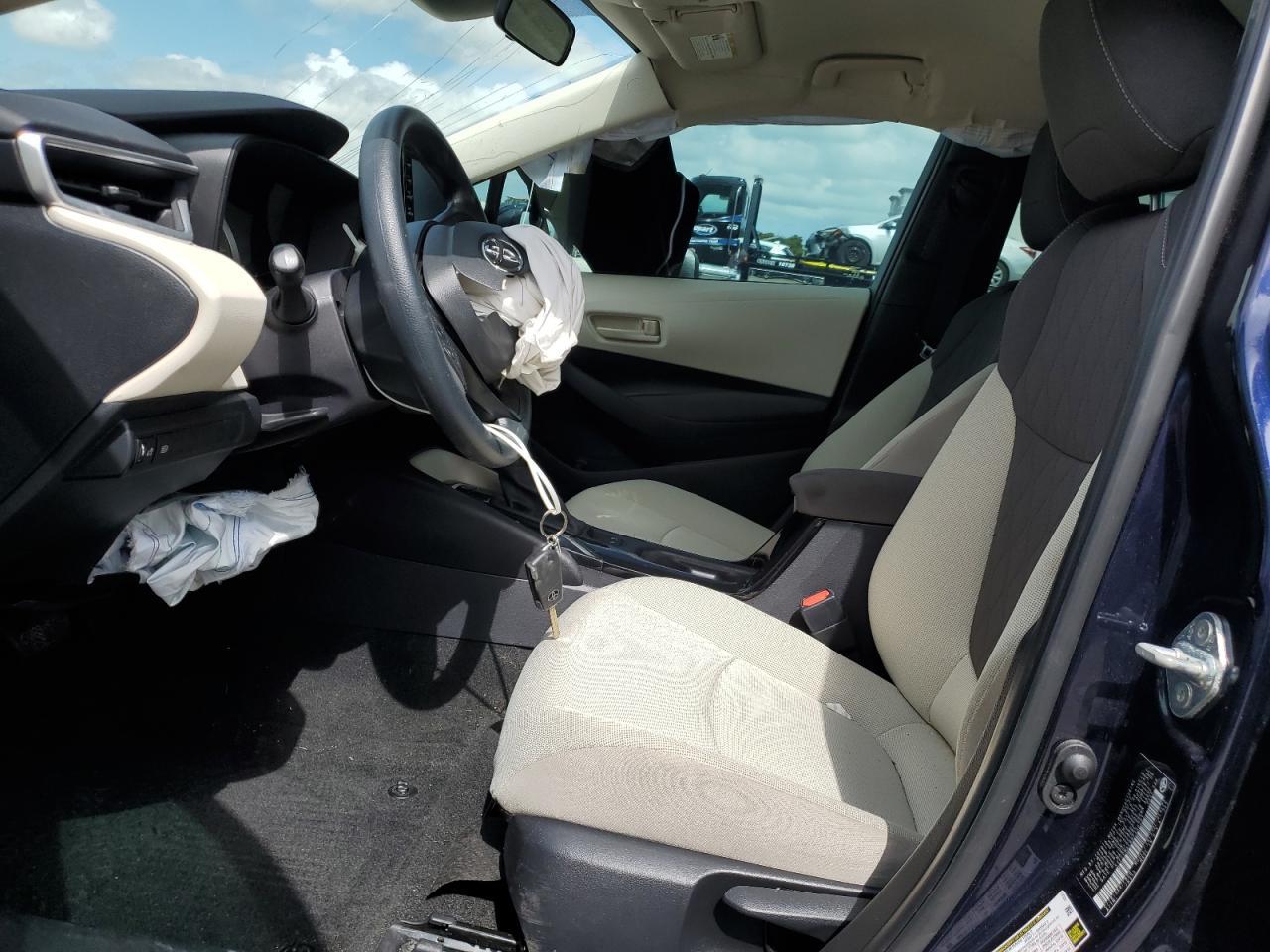 2022 TOYOTA COROLLA LE - Фото 7