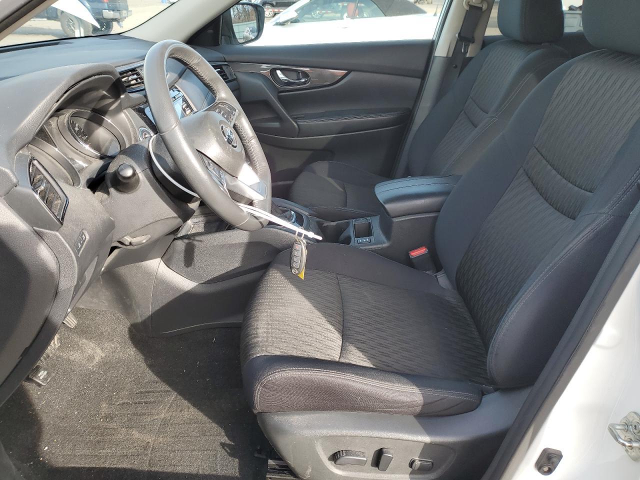 2017 NISSAN ROGUE SV - Фото 7