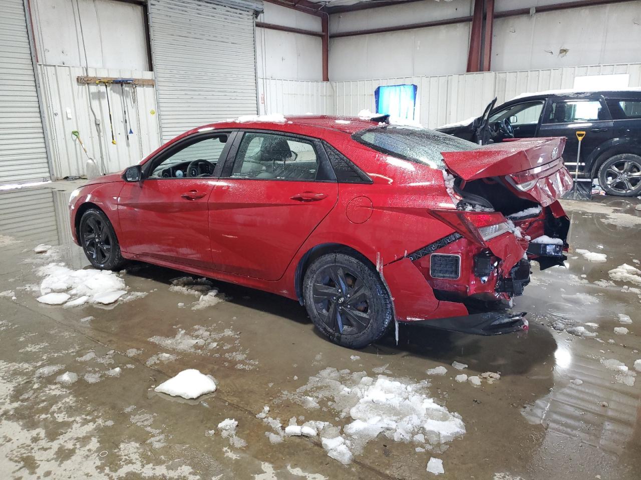 2022 HYUNDAI ELANTRA SE - Фото 2