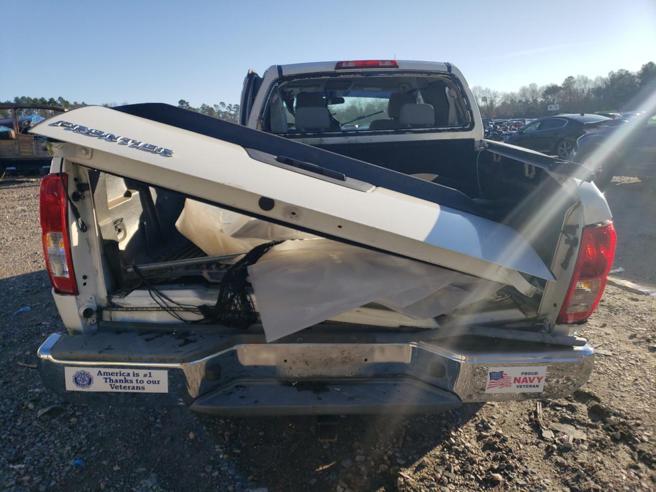 2016 NISSAN FRONTIER S - Фото 6