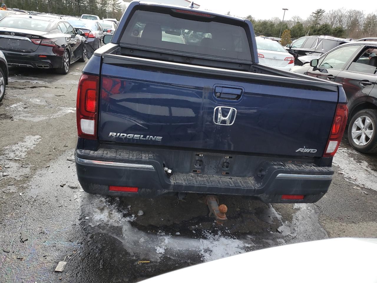 2017 HONDA RIDGELINE - Фото 6