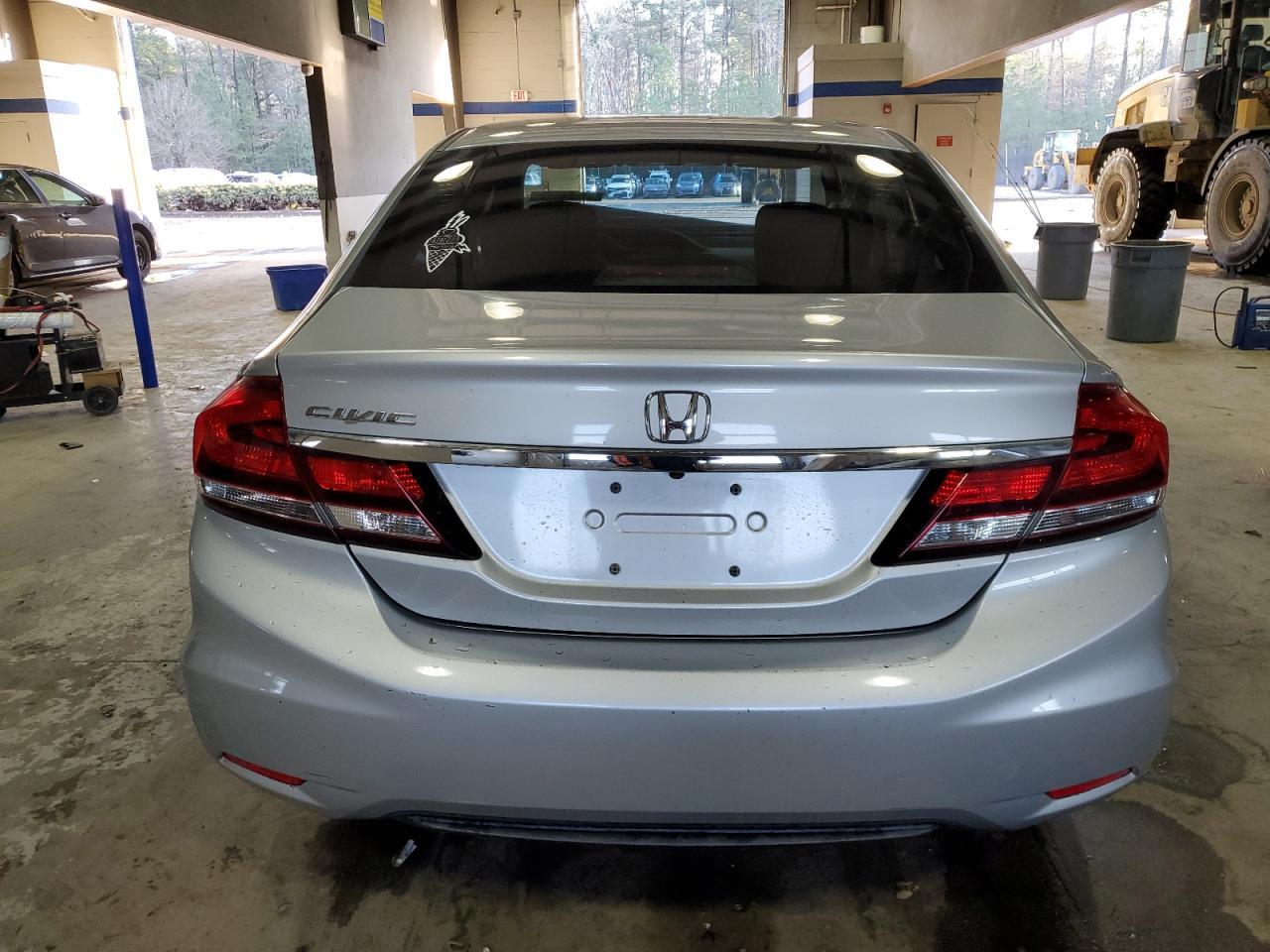 2015 HONDA CIVIC LX - Фото 6