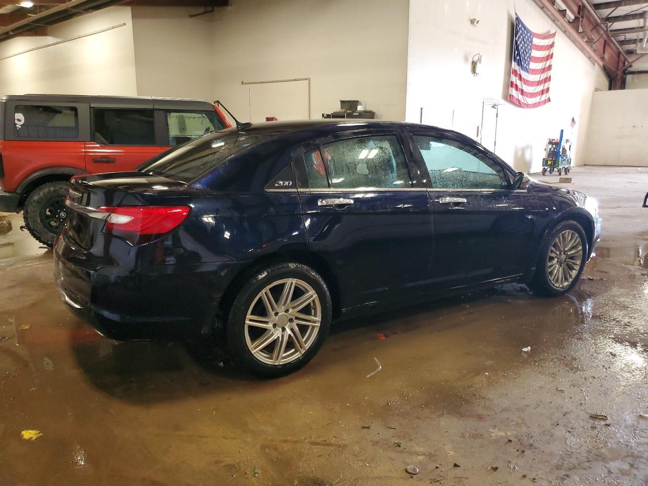 2012 CHRYSLER 200 LIMITE - Image 3