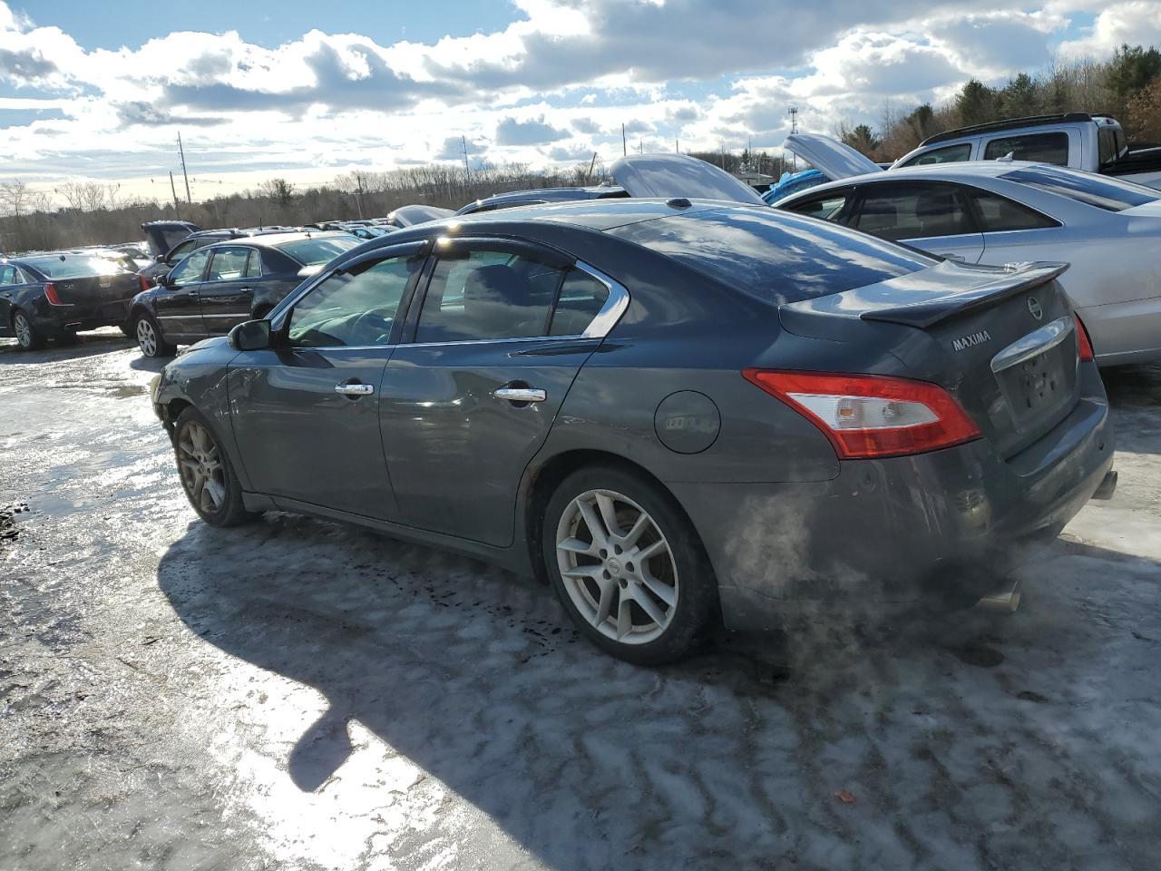 2011 NISSAN MAXIMA S - Image 2