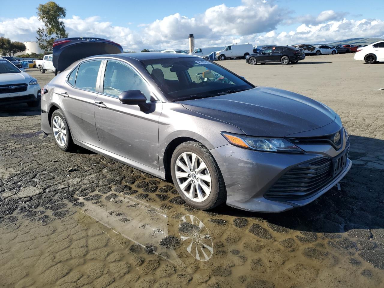 2018 TOYOTA CAMRY L - Image 4