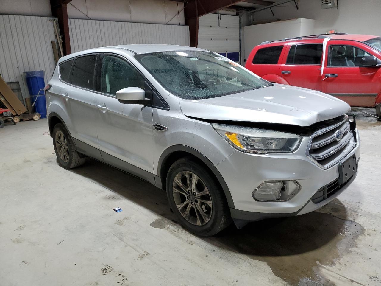 2017 FORD ESCAPE SE - Фото 4