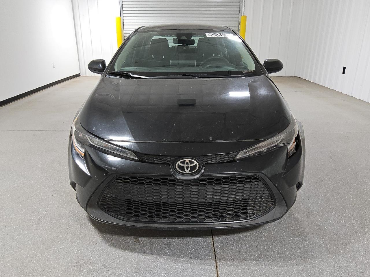2021 TOYOTA COROLLA LE - Фото 5