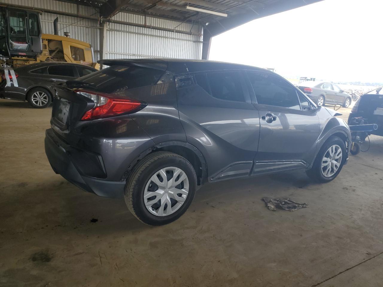 2019 TOYOTA C-HR XLE - Image 3