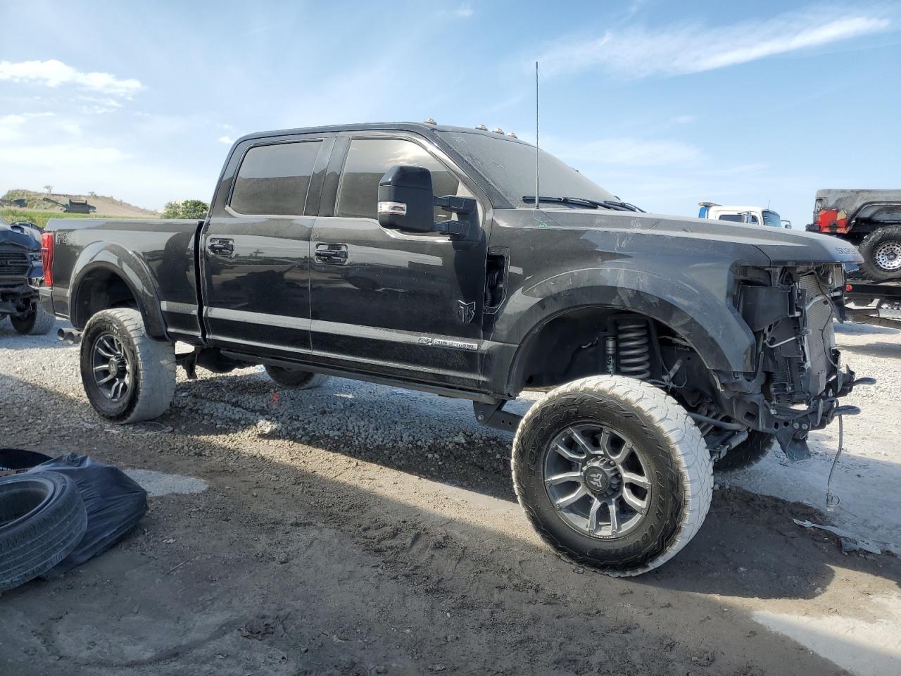 2022 FORD F250 SUPER - Image 4