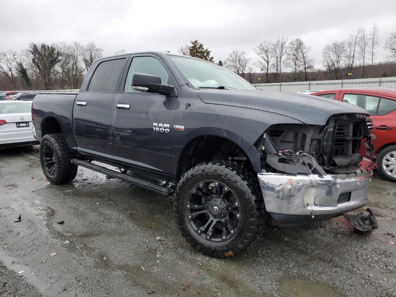 2017 RAM 1500 SLT - Image 4