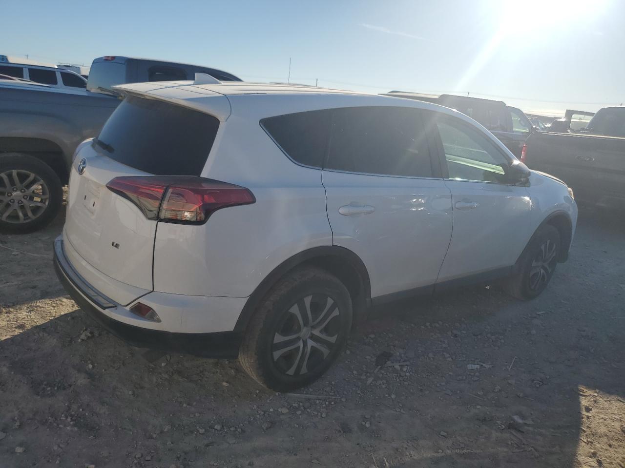 2017 TOYOTA RAV4 LE - Image 3