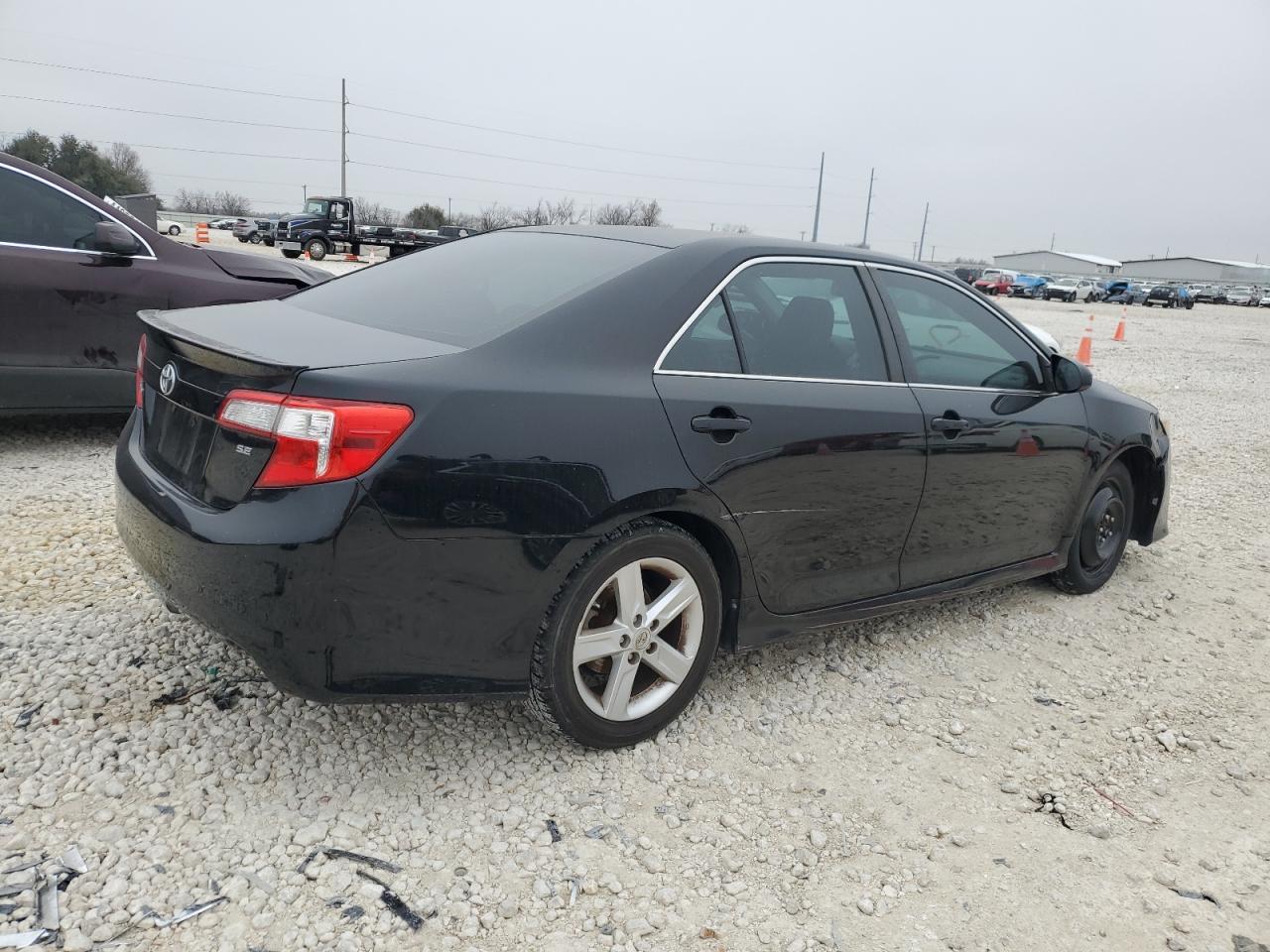 2014 TOYOTA CAMRY L - Image 3