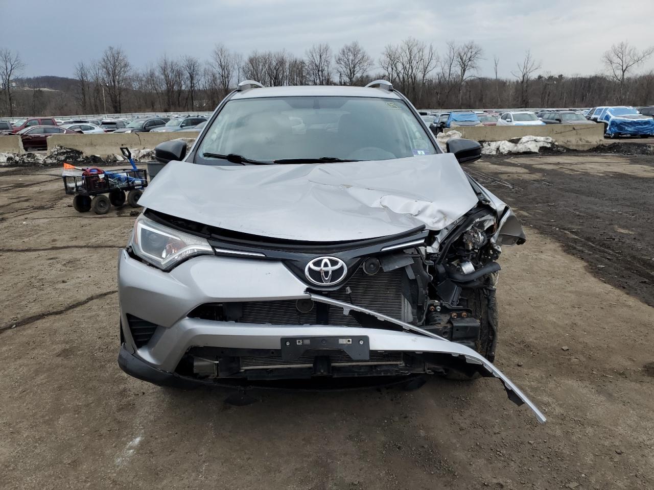 2016 TOYOTA RAV4 LE - Фото 5