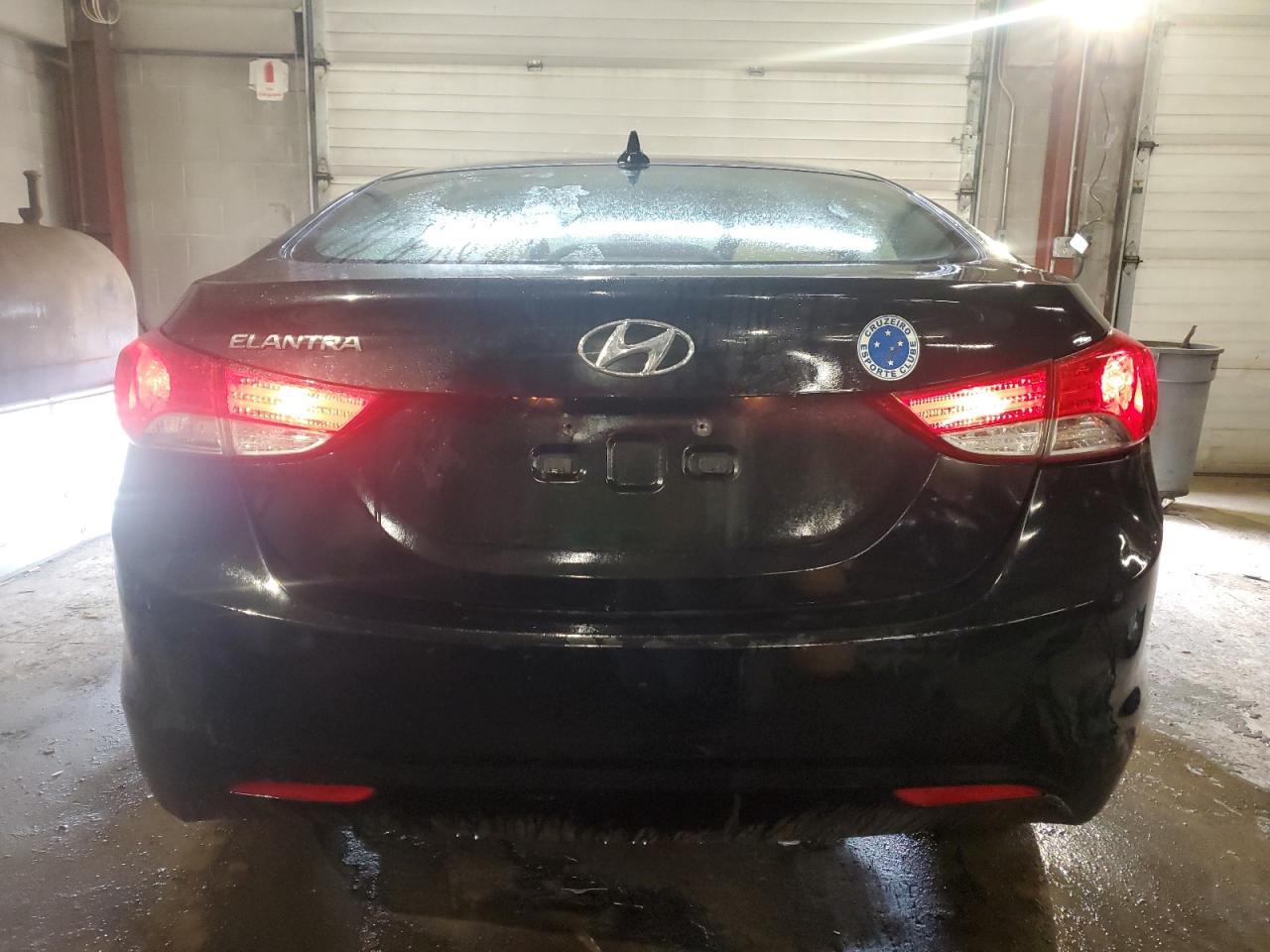 2011 HYUNDAI ELANTRA GL - Image 6