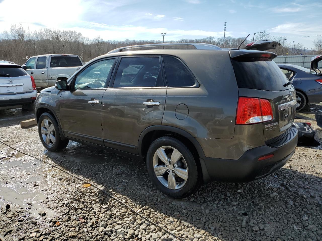 2012 KIA SORENTO EX - Image 2